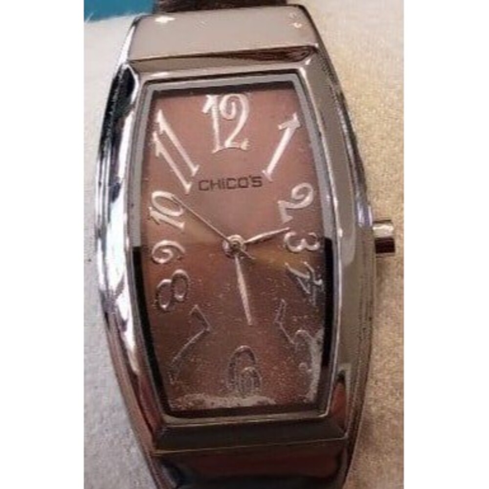 Chico's WOMEN'S GOLD TONE LEATHER COVERED BRACELET BAND. (BEAUTIFUL WATCH)